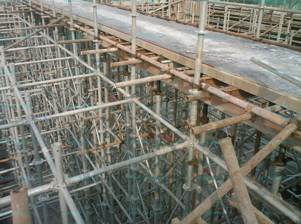 【建筑鋼管腳手架】完工后理應“功成身退”！